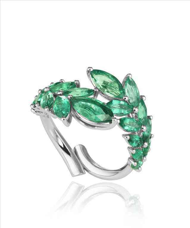 上海精美珠寶 翡翠戒指的多樣化款式與獨特設計美學